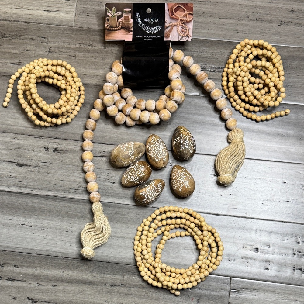 BEADED WOOD GARLANDS AND HAND PAINTED WOODEN EGGS BUNDLE BOHO DECOR - Picture 2 of 10